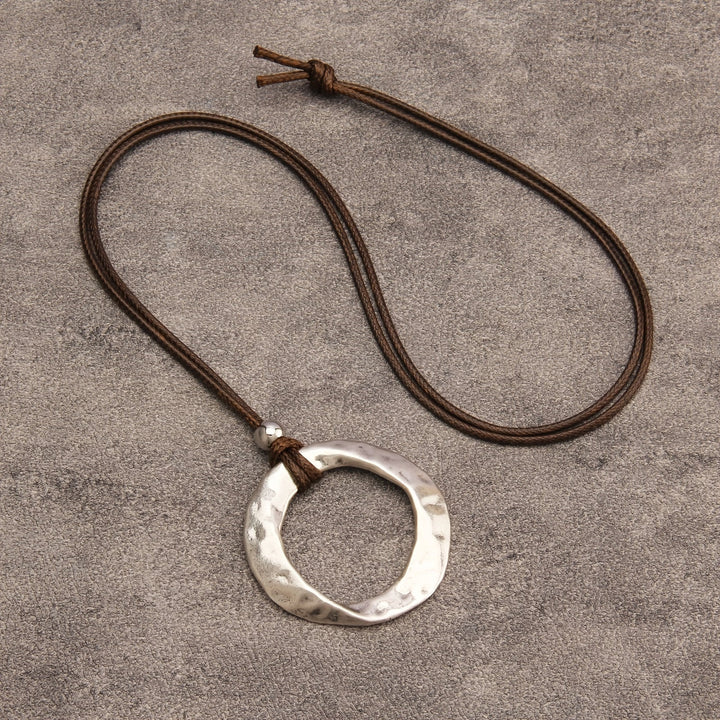 Leather Cord Hammered Zinc Alloy Open Circle Pendant Necklace
