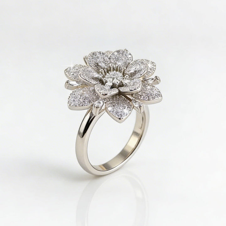 Elegant Vintage Style Silver Plated Floral Crystal Ring