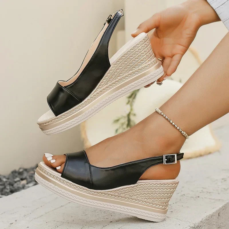 Nia™ Orthopaedic Sandals