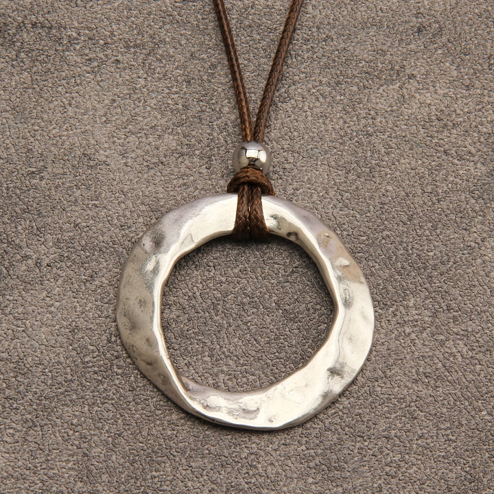 Leather Cord Hammered Zinc Alloy Open Circle Pendant Necklace