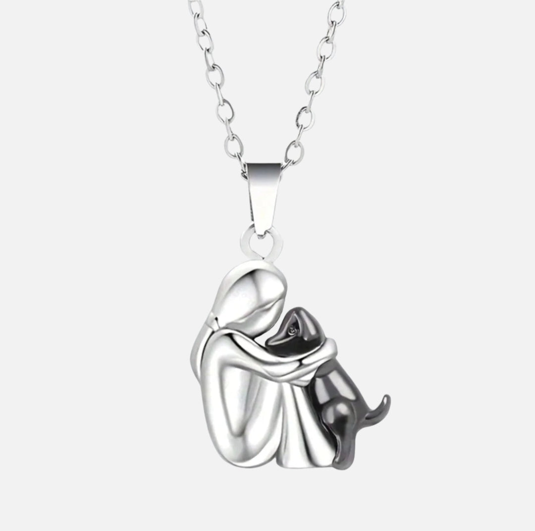 Taisha Hug Pendant Necklace