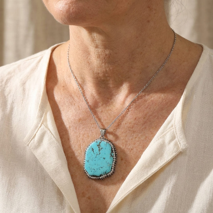 Vintage Bohemian Oval Malachite Turquoise Pendant Necklace
